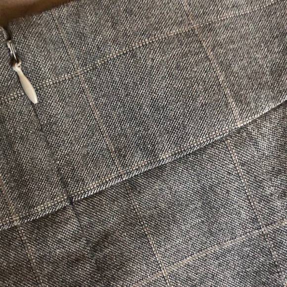 Banana Republic Factory Gray Plaid Pencil Skirt - Picture 4 of 6